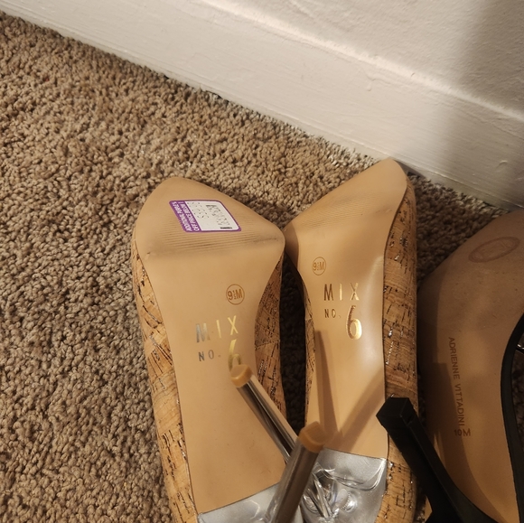 2 pairs of shoes size 10 never worn! - Picture 9 of 9